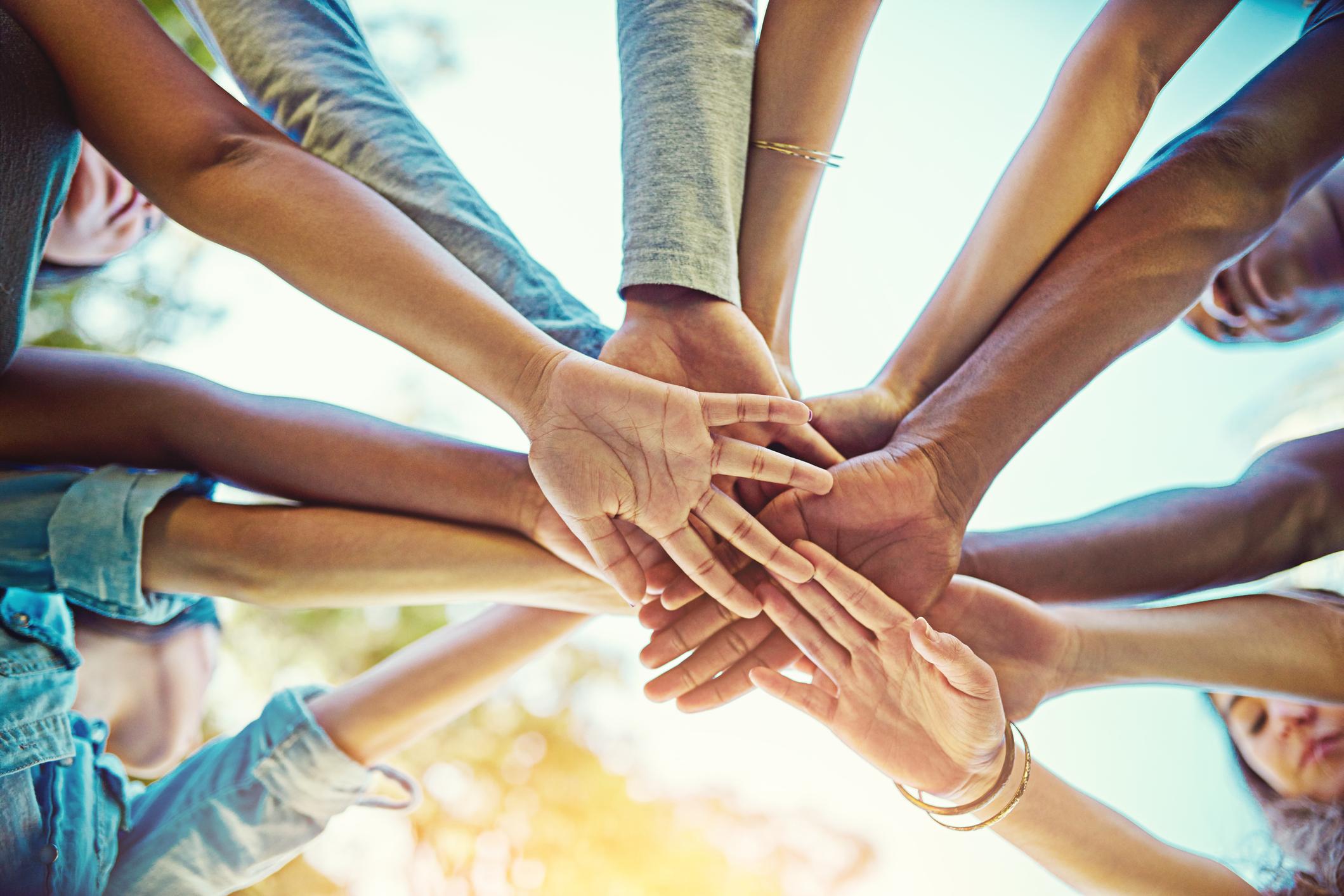 El poder de la unión en los grupos de oración juvenil