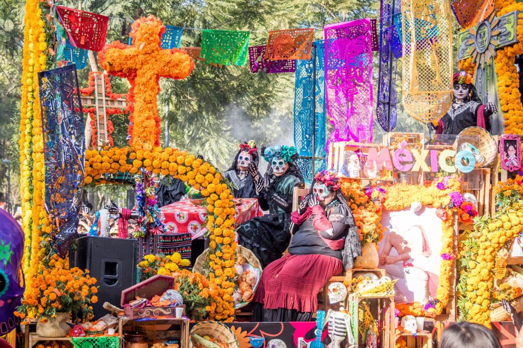 Celebración tradicional en honor a la Cruz de Cristo