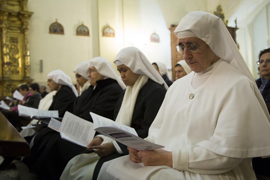 El‌ valor de la vida‌ consagrada en la Iglesia como fuente de inspiración‌ y servicio