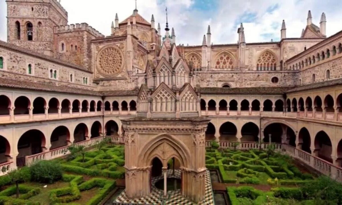 El papel de los monasterios en la conservación del patrimonio cultural