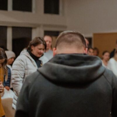 El impacto de los grupos de oración juvenil