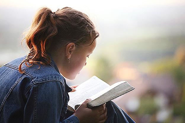 Fomentar el hábito de la lectura espiritual desde temprana edad