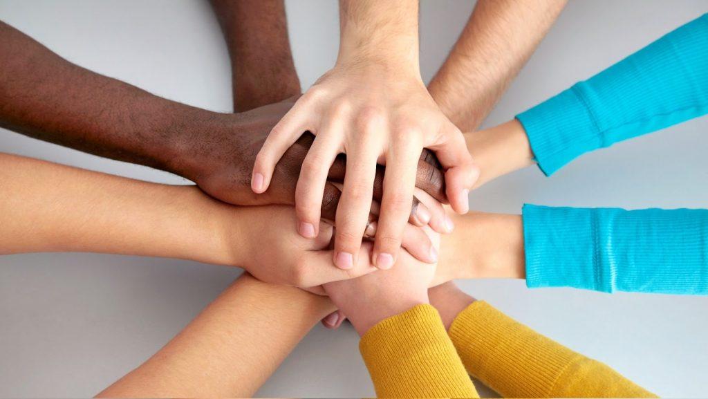Promoviendo el compromiso social en las instituciones educativas
