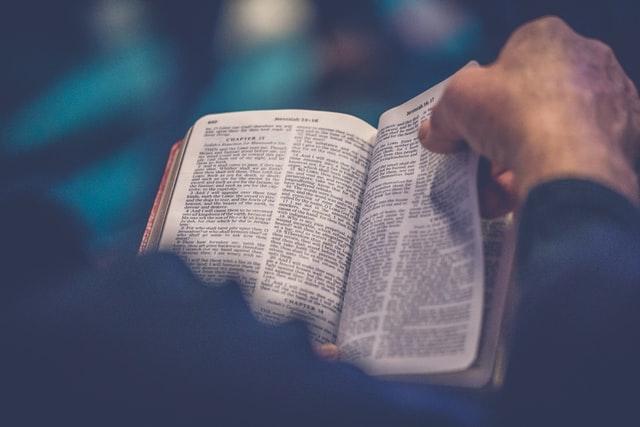 Recomendaciones para incorporar la lectura bíblica en la rutina diaria