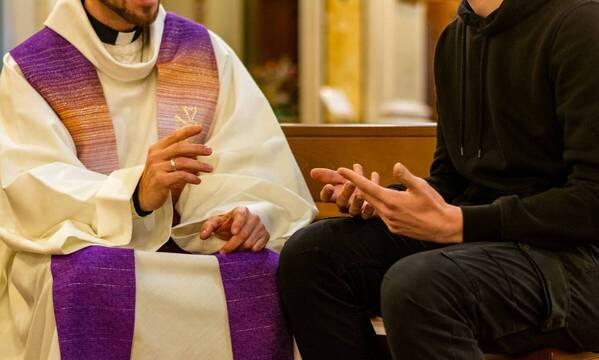 El papel de la confesión en la vida de un católico ferviente