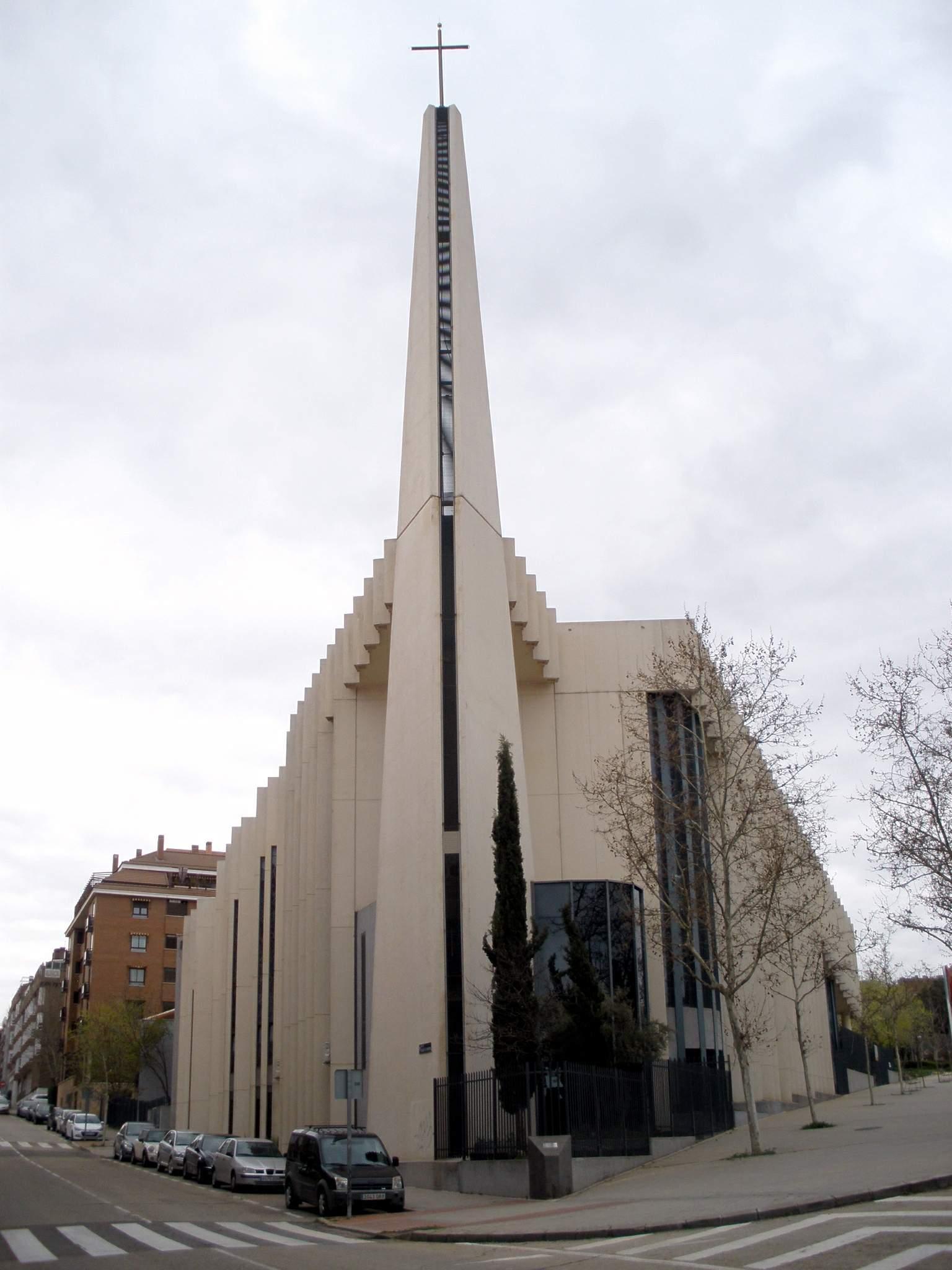 La‍ vida monástica de Santa Teresa Benedicta ⁣de la Cruz