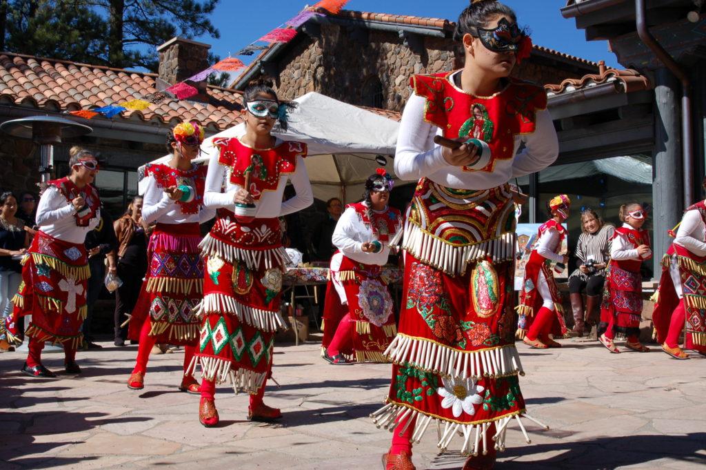 Celebraciones y rituales alrededor del mundo en honor a la madre de Jesús