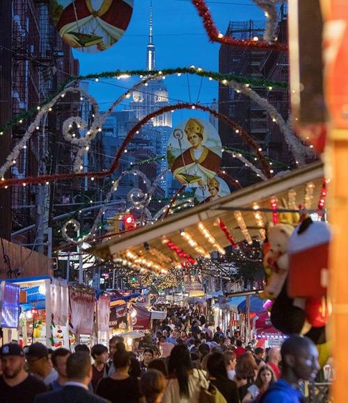 - La tradición de la Fiesta de San Genaro en Nápoles