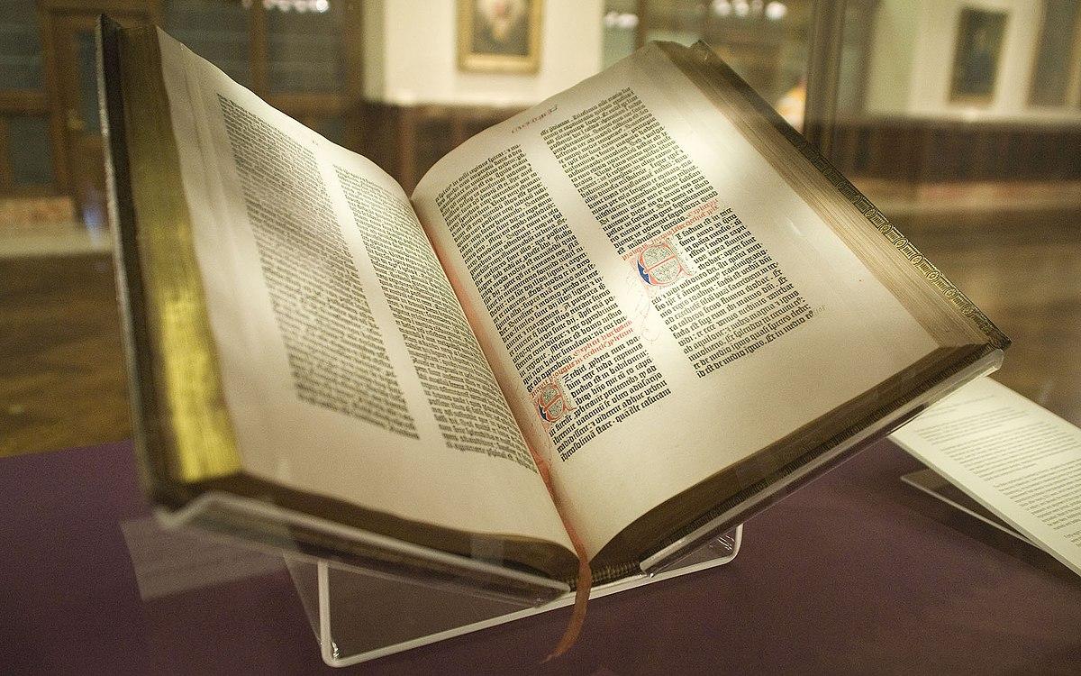 Explorando la influencia de La Biblia en la creatividad actual