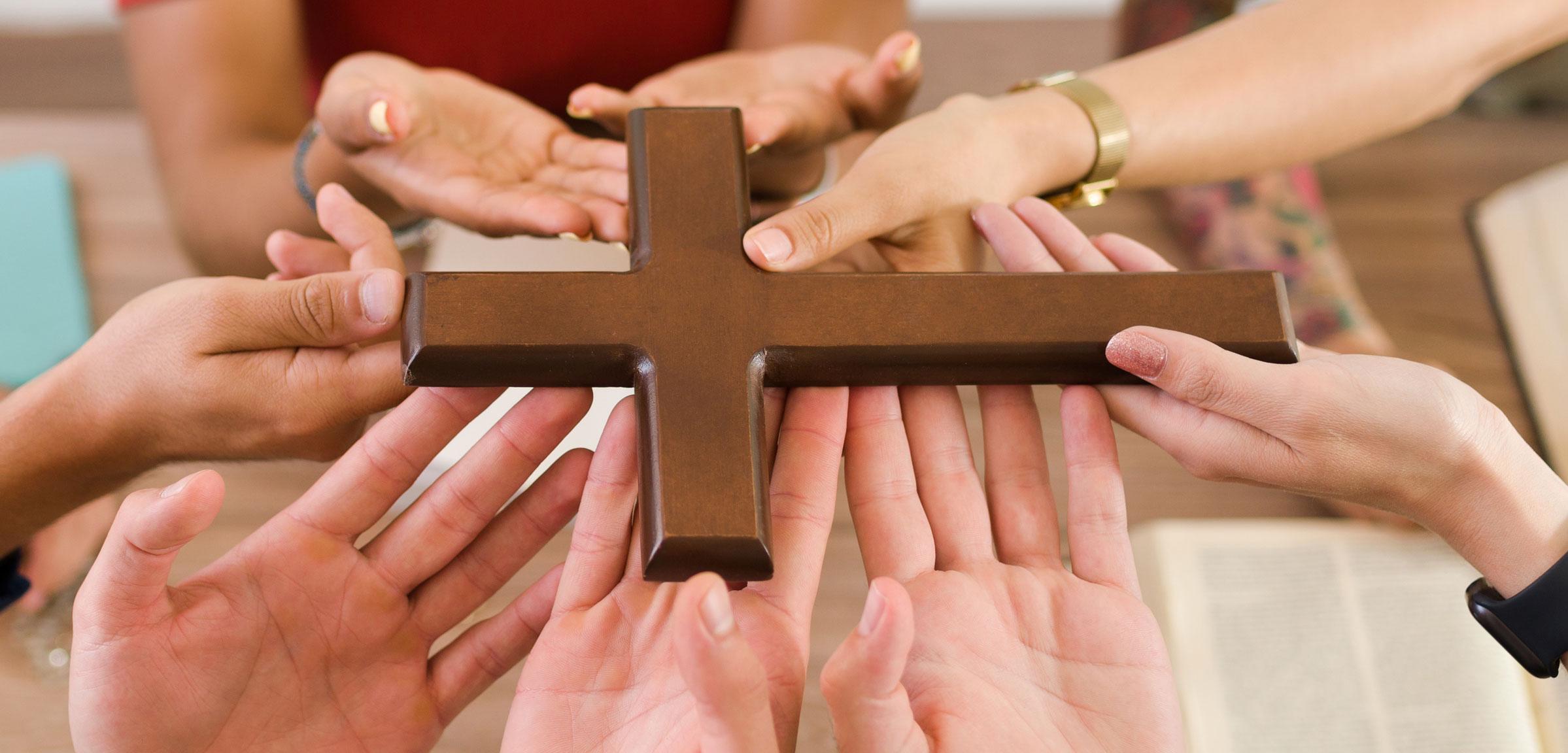 - Valores católicos como base educativa