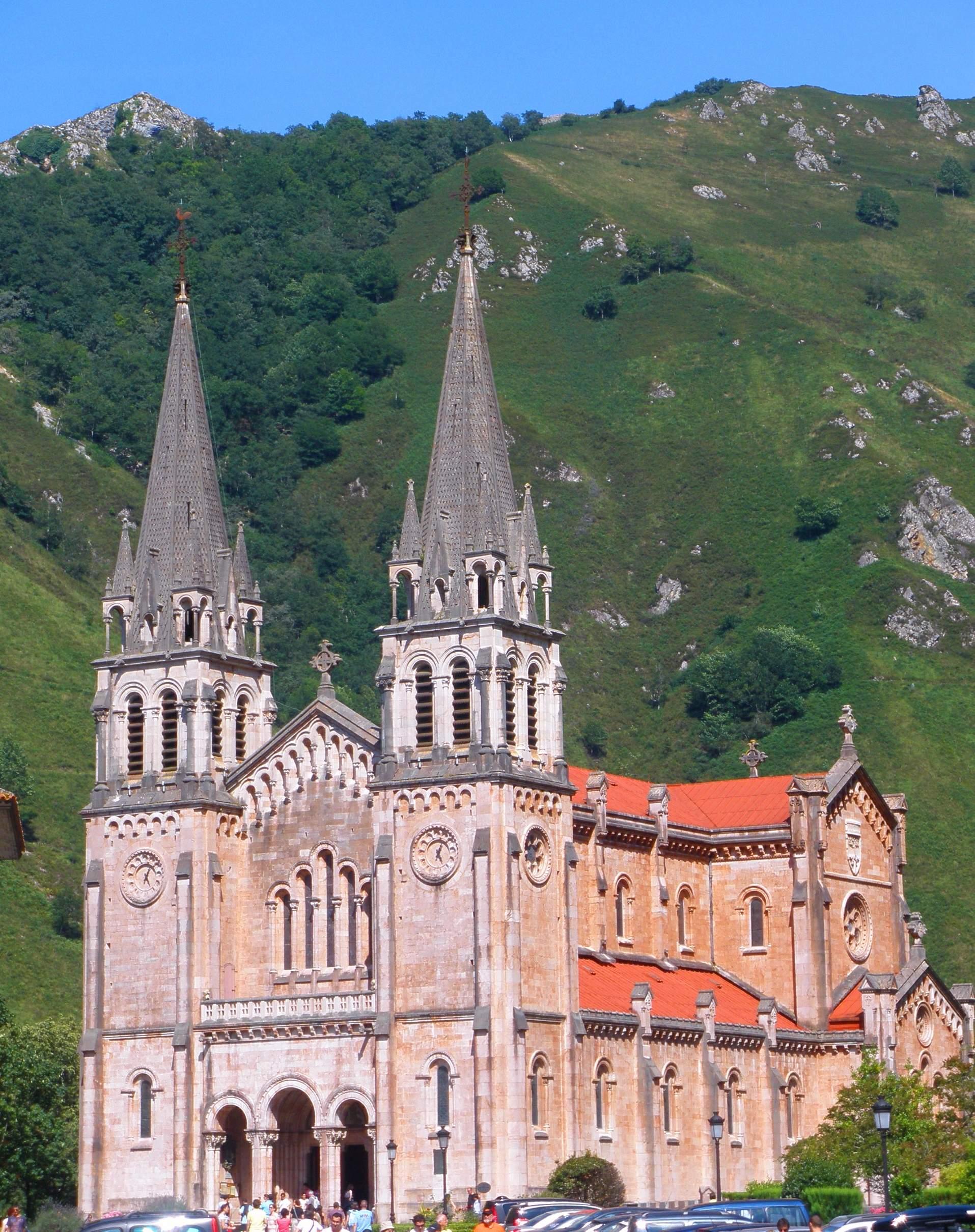 Descubre la historia y la belleza del Santuario de Covadonga
