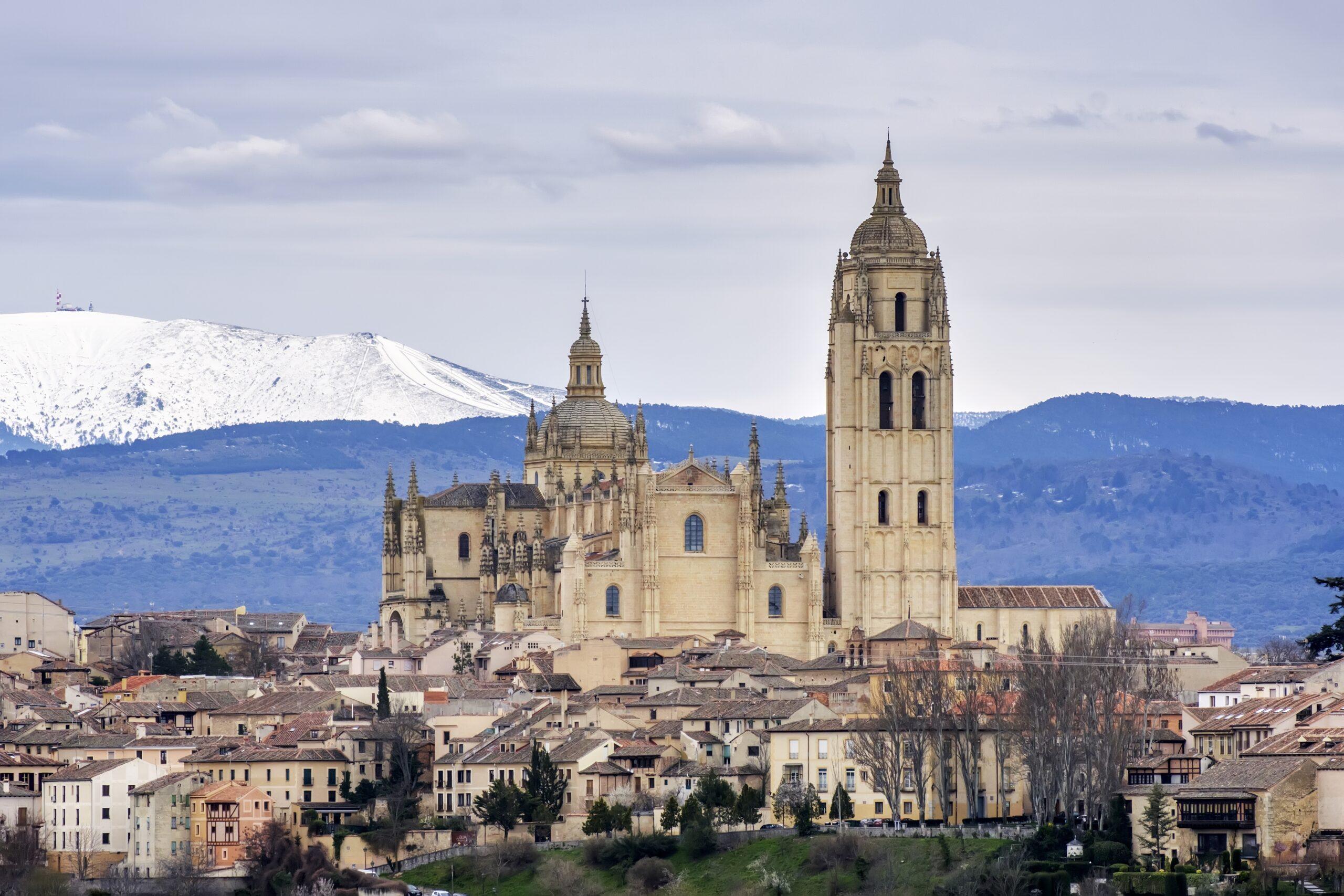 Catedrales históricas: testigos de la fe a lo largo de los siglos