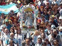 Explorando las tradiciones y significados detrás de las peregrinaciones católicas más icónicas