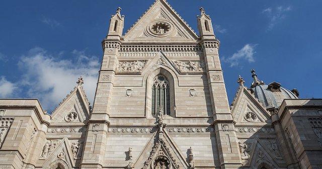 Recomendaciones para visitar la Catedral de⁤ Nápoles ‌y​ el tesoro de San⁣ Genaro