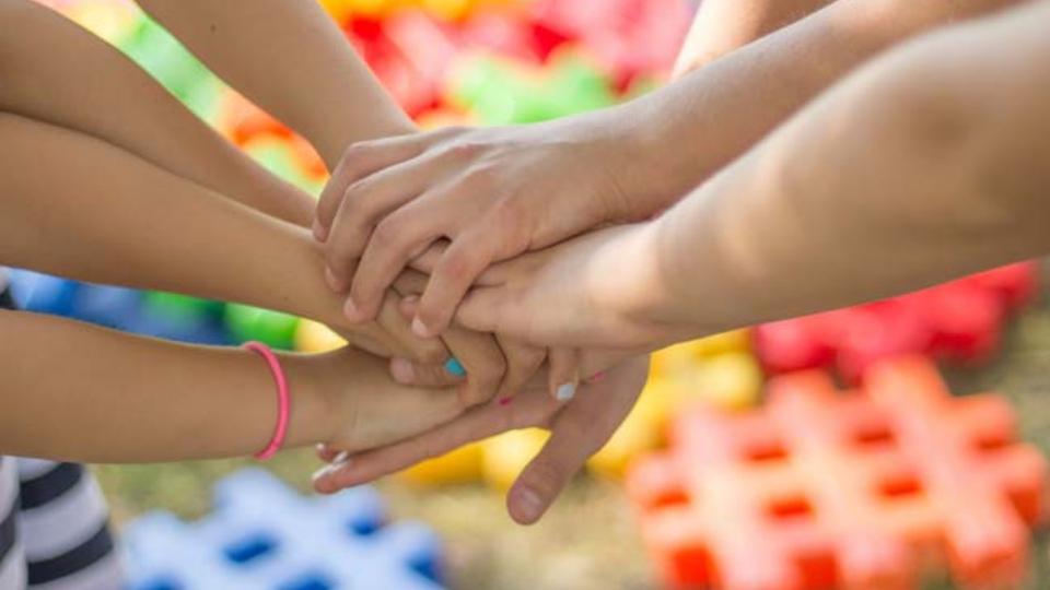 El papel de la fraternidad en ‌la construcción⁤ de una ⁢sociedad más justa