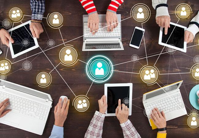 - El papel de la⁤ comunidad virtual‍ en el‍ fortalecimiento de la​ fe cristiana